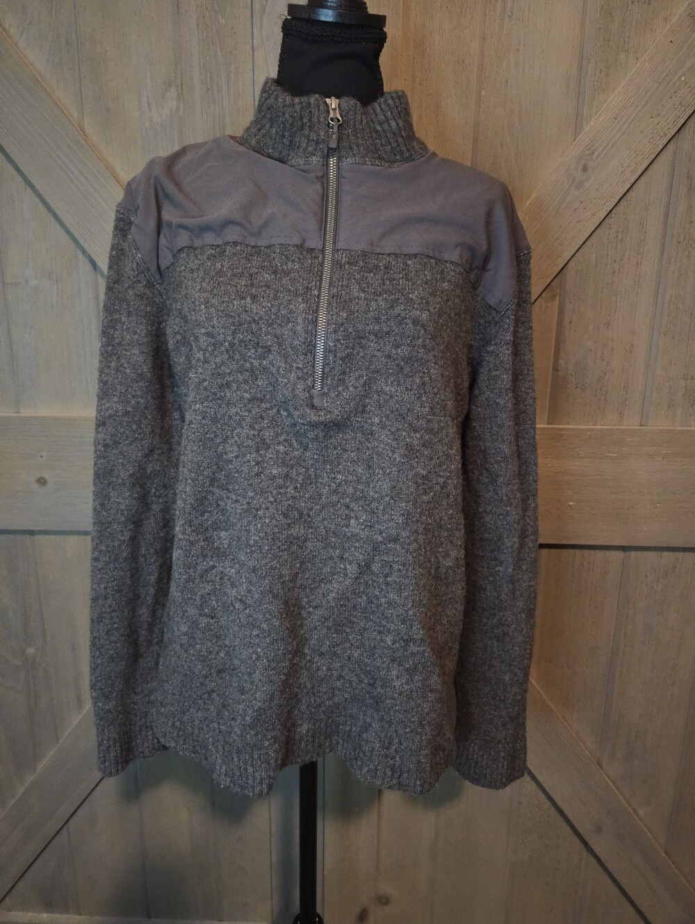 Rei Wool Quarter Zip Sweater sz Medium